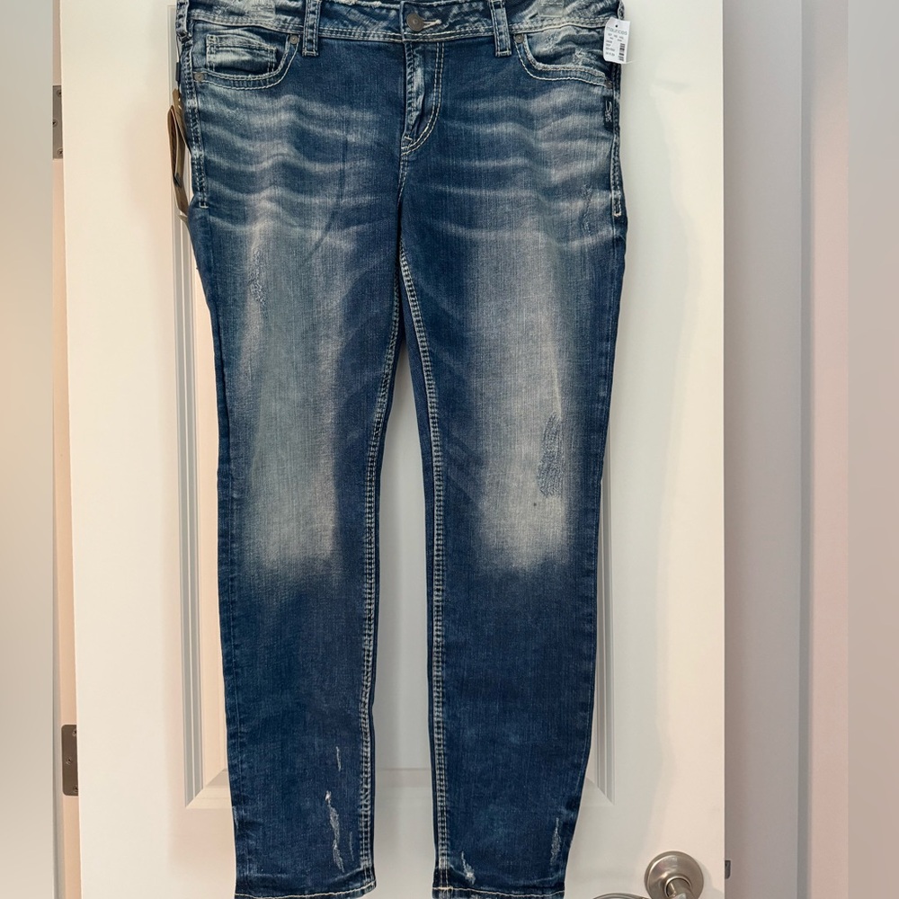 Silver Suki distressed skinny jeans NWT sz 34x30 women’s